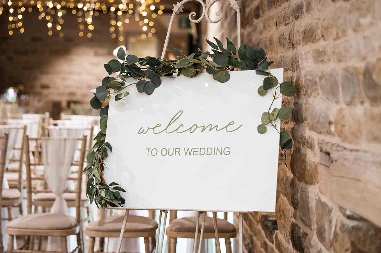 wedding-signs-welcome-seat-plan